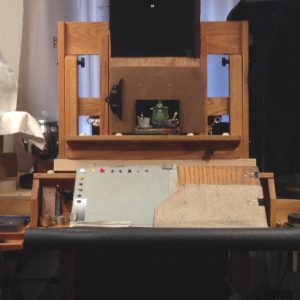 Easel